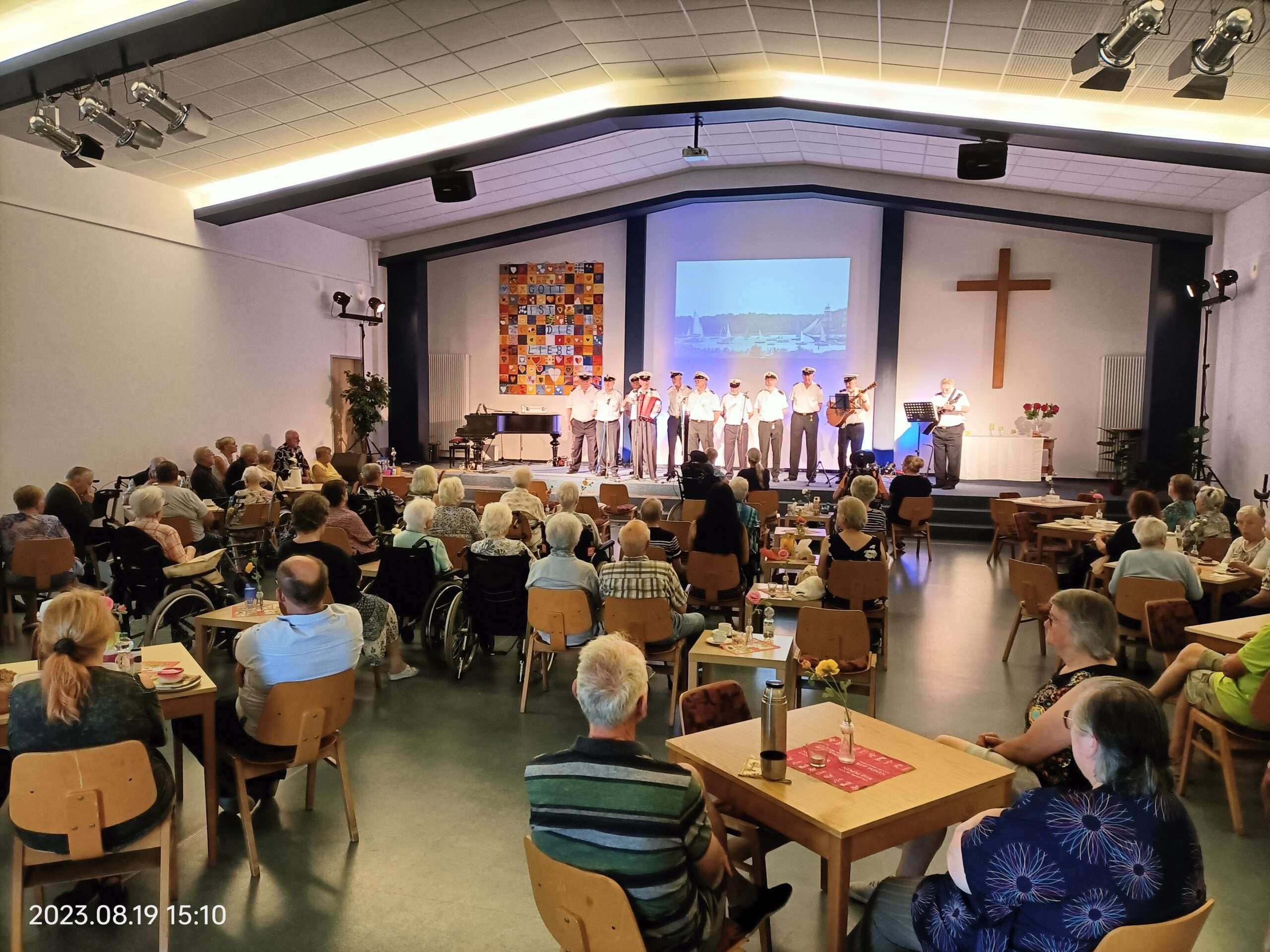 Trocken und bewegt - der Shanty Chor macht Stimmung 1 Img scaled – TCG-Ohof